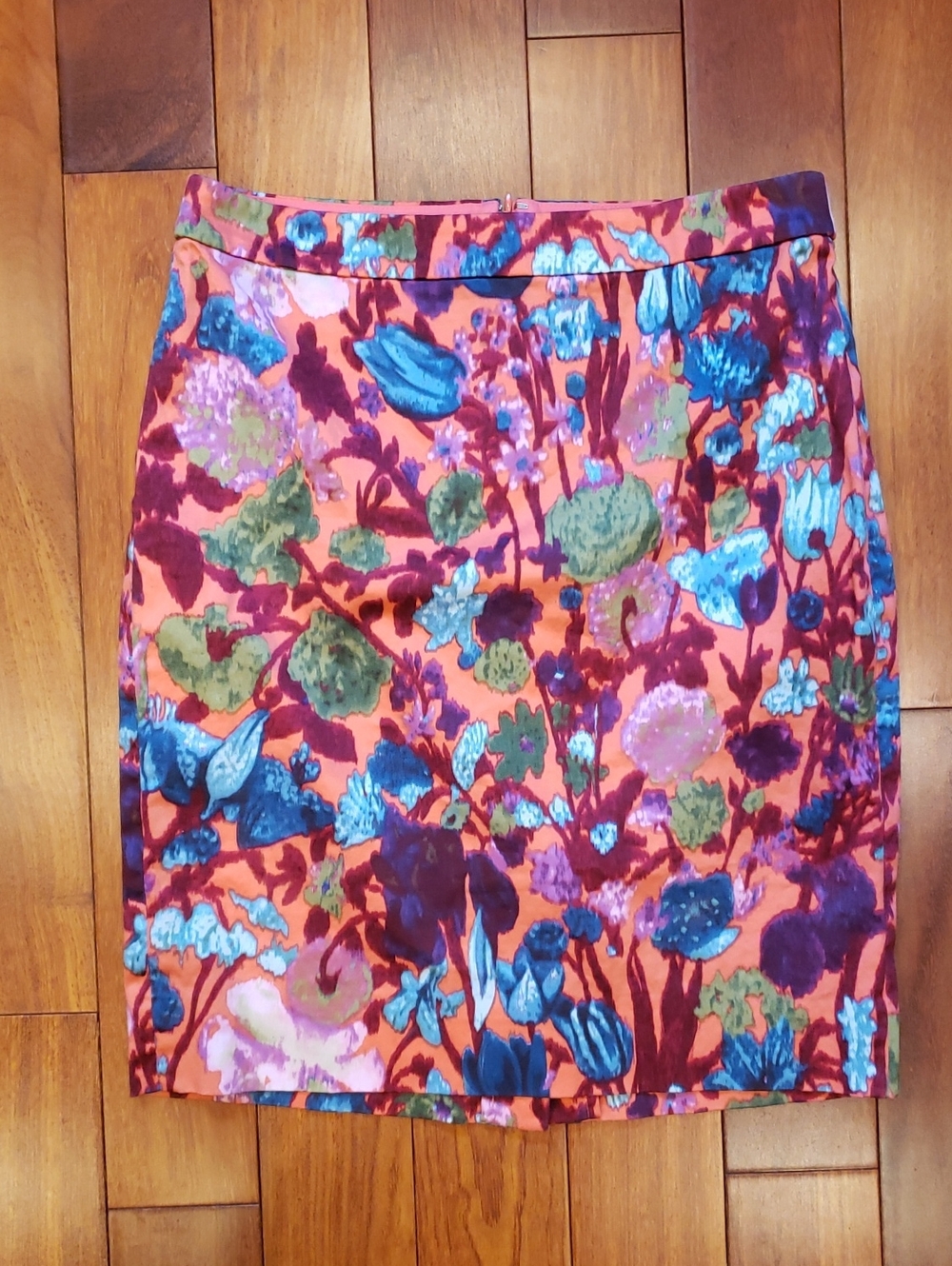 J. Crew The Pencil Skirt. Size 4 Vivid Floral Print.
